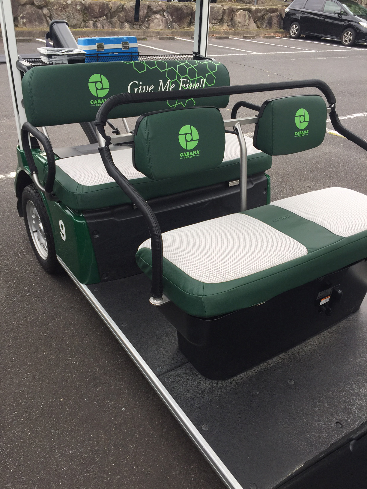 大阪で装着されたゴルフカート用シートカバー