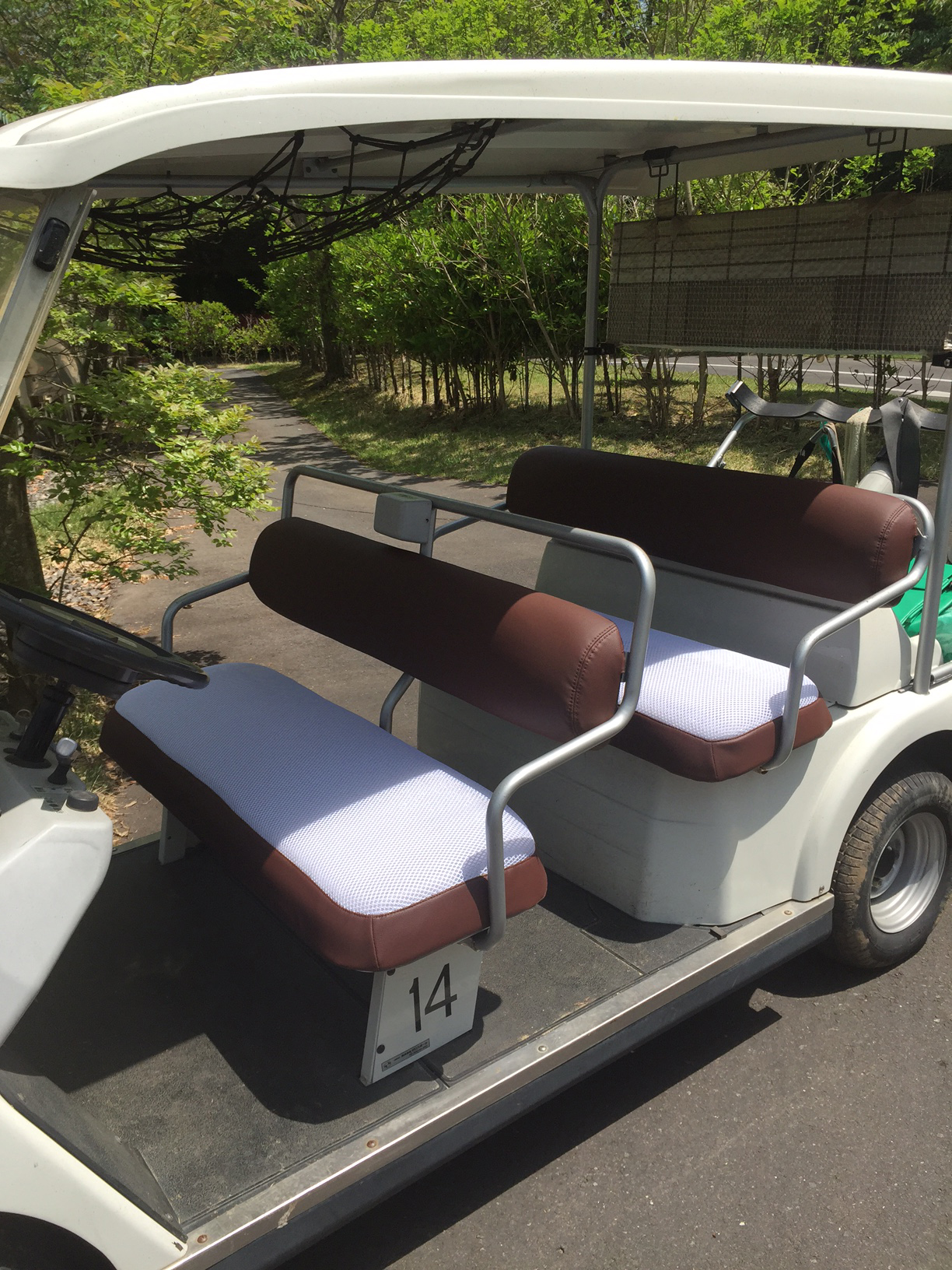 茨城県で導入されたサンヨーゴルフカート用シートカバー